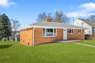 310 Hamilton Ave, Farrell, PA 16121 - Photo 34