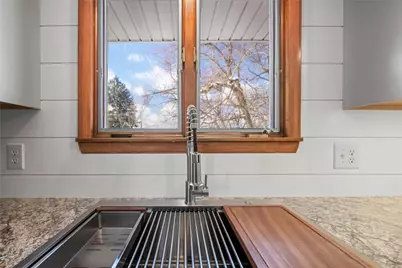 310 Hamilton Ave, Farrell, PA 16121 - Photo 10