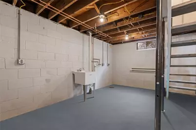 310 Hamilton Ave, Farrell, PA 16121 - Photo 26