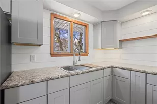 310 Hamilton Ave, Farrell, PA 16121 - Photo 6