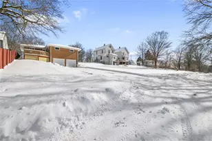310 Hamilton Ave, Farrell, PA 16121 - Photo 30