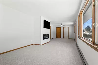 310 Hamilton Ave, Farrell, PA 16121 - Photo 4