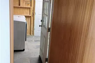 1115 Cascade Dr, West Homestead, PA 15120 - Photo 24