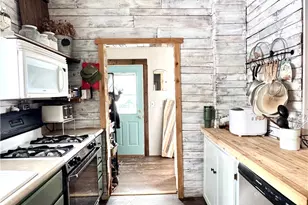 421 W Diamond St, Butler, PA 16001 - Photo 6