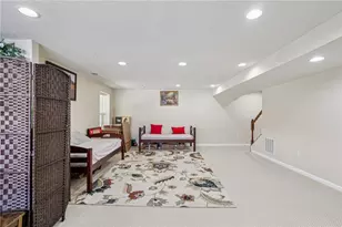 8049 Hinsdale Ln, South Fayette, PA 15057 - Photo 30