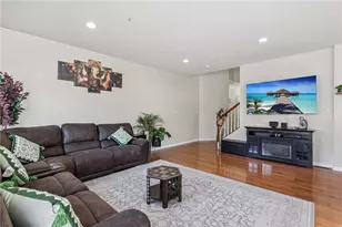 8049 Hinsdale Ln, South Fayette, PA 15057 - Photo 6