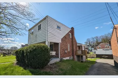 1034 Elwell Street, Pittsburgh, PA 15207 - Photo 2