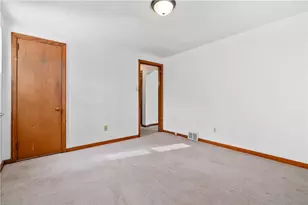 1034 Elwell St, Pittsburgh, PA 15206 - Photo 12