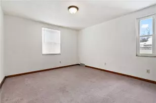 1034 Elwell St, Pittsburgh, PA 15207 - Photo 12