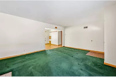 96 N Crescent Dr, Hermitage, PA 16148 - Photo 6