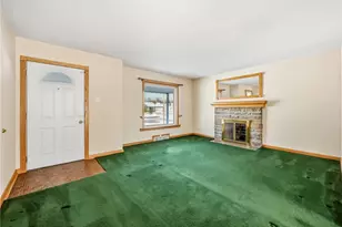 96 N Cres Dr, Hermitage, PA 16148 - Photo 4