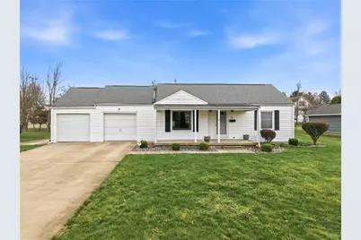 96 N Crescent Dr, Hermitage, PA 16148 - Photo 1