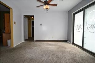 4355 E Barlind Dr, Pittsburgh, PA 15227 - Photo 18