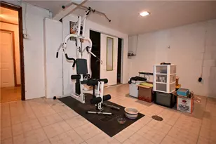 4355 E Barlind Dr, Pittsburgh, PA 15227 - Photo 30