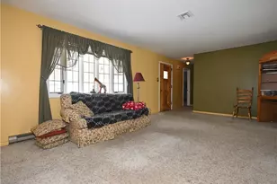 4355 E Barlind Dr, Pittsburgh, PA 15227 - Photo 10