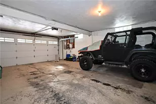 4355 E Barlind Dr, Pittsburgh, PA 15227 - Photo 32