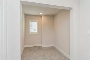 701 Halcyon Ln, Cranberry Township, PA 16066 - Photo 20