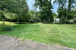 133 Spartan Dr, Bethel Park, PA 15102 - Photo 4