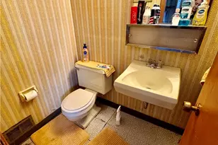 133 Spartan Dr, Bethel Park, PA 15102 - Photo 16