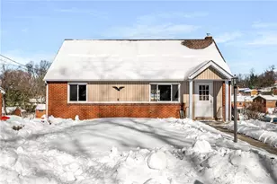 678 Colonial Manor Rd, North Huntingdon, PA 15642 - Photo 1