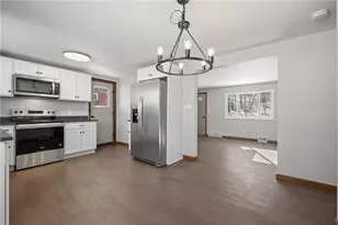 678 Colonial Manor Rd, North Huntingdon, PA 15642 - Photo 6