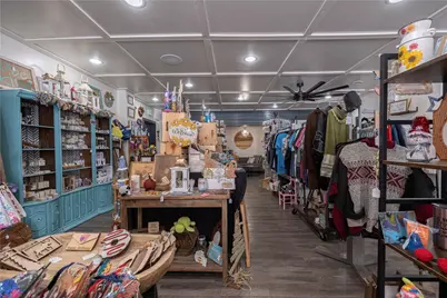 417 S Center Ave, Hempfield Township, PA 15672 - Photo 10