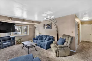 422 Dunbar Dr, Wilkins Township, PA 15235 - Photo 14