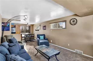 422 Dunbar Dr, Wilkins Township, PA 15235 - Photo 6