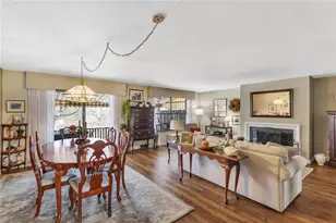 422 Edgetree Ln, Murrysville, PA 15668 - Photo 2