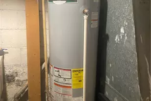 9210 Florida Ave, Pittsburgh, PA 15235 - Photo 16