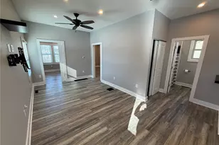 28 Bredin Ave, Twp of But SW, PA 16045 - Photo 8