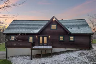 315 Frankfort Springs Dr, Hanover Township, PA 15043 - Photo 2