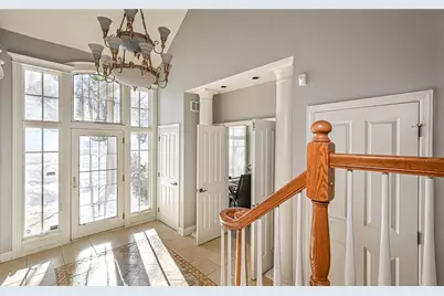 807 Gallant Fox Ln, Cranberry Township, PA 16066 - Photo 6