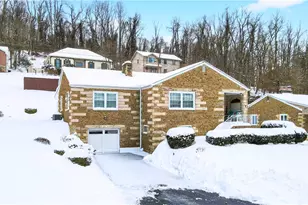 21 Boyka Dr, Finleyville, PA 15332 - Photo 2