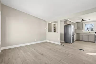 336 Meadowlark Ln, West Mifflin, PA 15122 - Photo 4