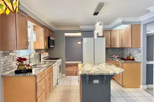 109 Shangri La Dr, Monroeville, PA 15146 - Photo 12