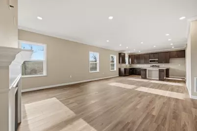 510 Gardenia Dr, Rostraver, PA 15012 - Photo 10