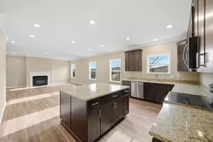 510 Gardenia Dr, Rostraver, PA 15012 - Photo 8