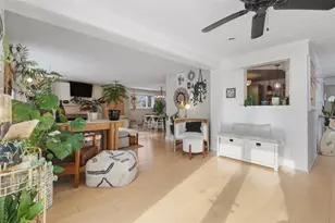 824 Foxland Dr, Pittsburgh, PA 15243 - Photo 8