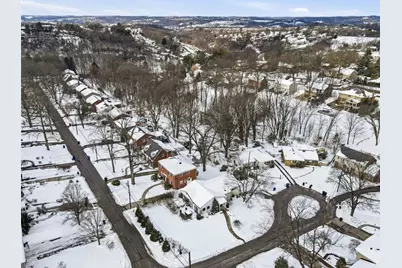 824 Foxland Dr, Pittsburgh, PA 15243 - Photo 42