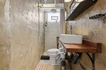 824 Foxland Dr, Pittsburgh, PA 15243 - Photo 38