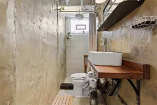 824 Foxland Dr, Pittsburgh, PA 15243 - Photo 38