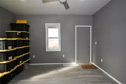 27 1st St, Houston, PA 15342 - Photo 36