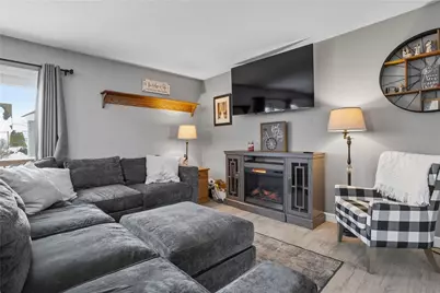 402 Acre Ave, Twp of But NW, PA 16001 - Photo 8