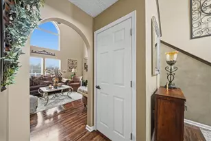 140 Cedar Ridge Dr, Center Township, PA 15061 - Photo 4