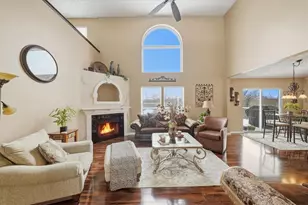 140 Cedar Ridge Dr, Center Township, PA 15061 - Photo 6