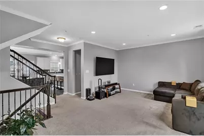 1304 Pointe View Dr, Adams Township, PA 16046 - Photo 8