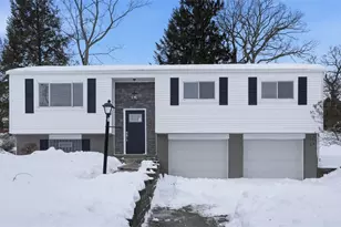 221 Bainbridge Dr, Center Township, PA 15001 - Photo 1