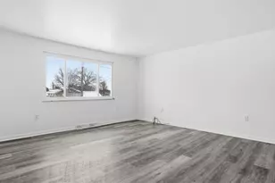 221 Bainbridge Dr, Center Township, PA 15001 - Photo 6