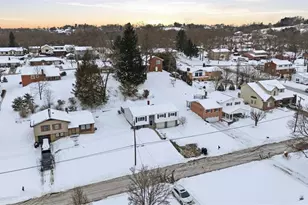 221 Bainbridge Dr, Center Township, PA 15001 - Photo 34